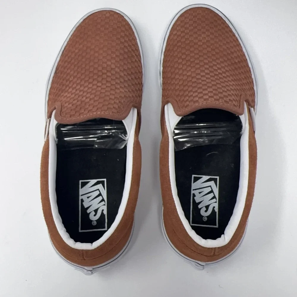 Vans Classic Slip-On Embossed Suede Sneaker Men's 7 Women's 8.5  Awesome Sequoia